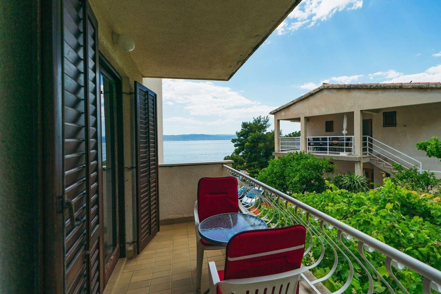 Apartments Lovre - Close To The Sea Brela Buitenkant foto