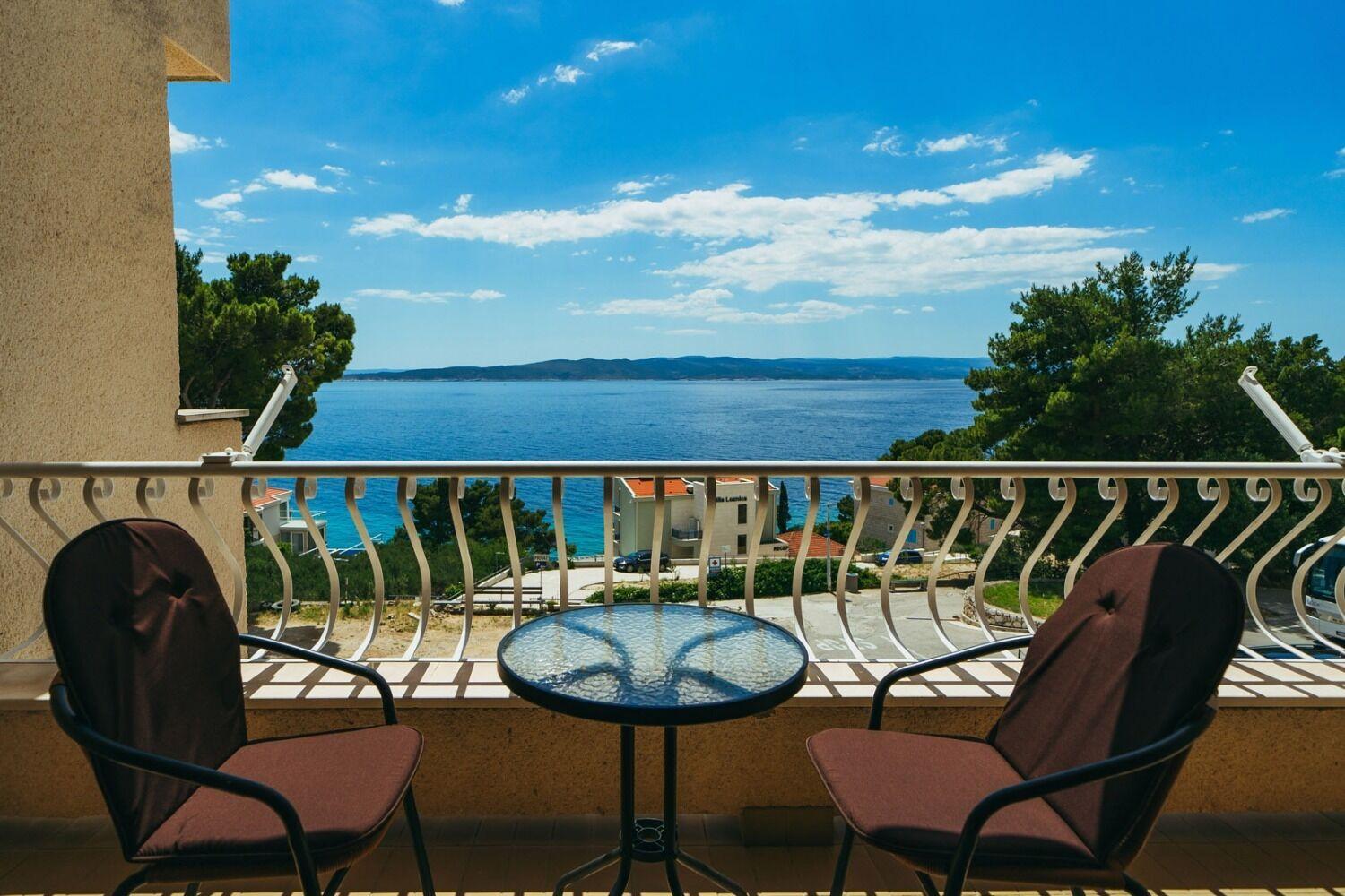 Apartments Lovre - Close To The Sea Brela Buitenkant foto