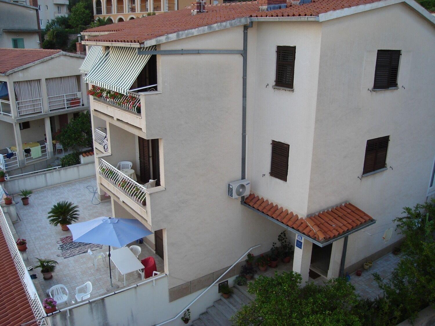Apartments Lovre - Close To The Sea Brela Buitenkant foto